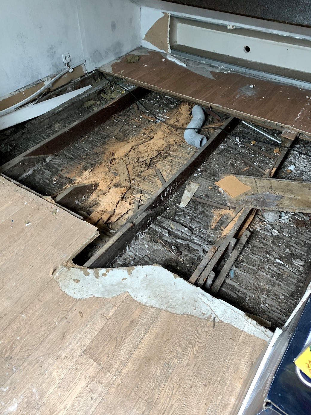 Exemple_04_1Avant_01 Travaux comble